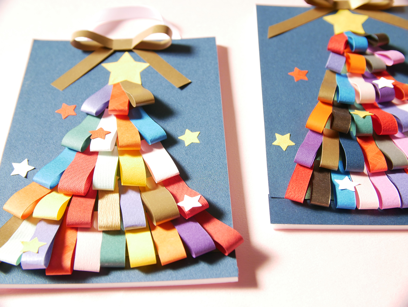 手作り 色とりどりの紙でオリジナルクリスマスツリーを作ろう Paper Inn Blog